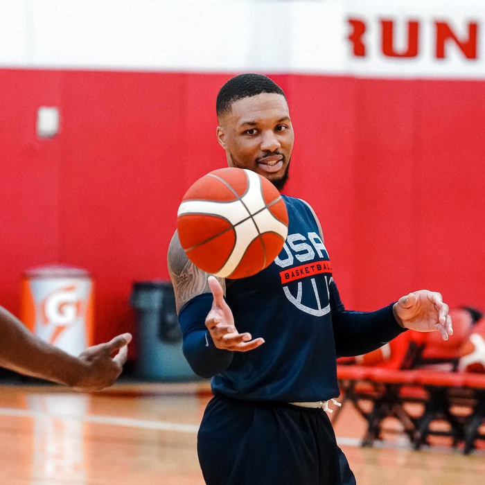 九游体育-杜兰特在更衣室枪杀库里